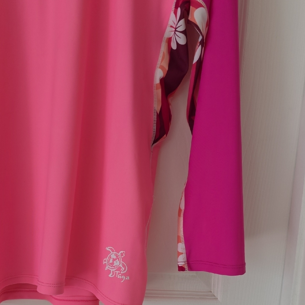 Tuga Women's Pink Rash Guard - Picture 4 of 11